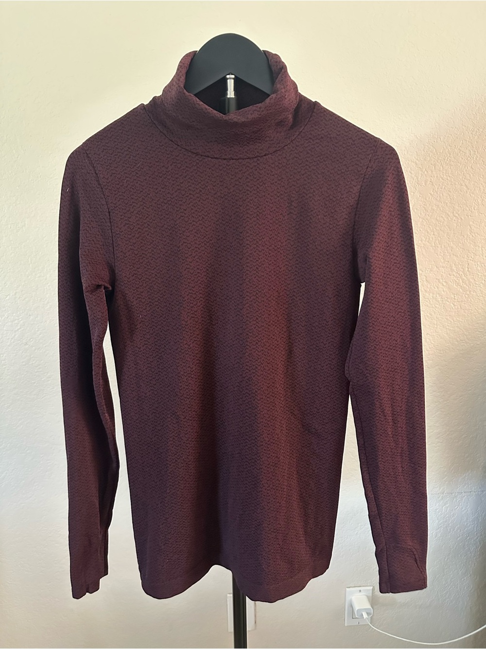 Athleta Burgundy Long-Sleeve Turtleneck Size Small